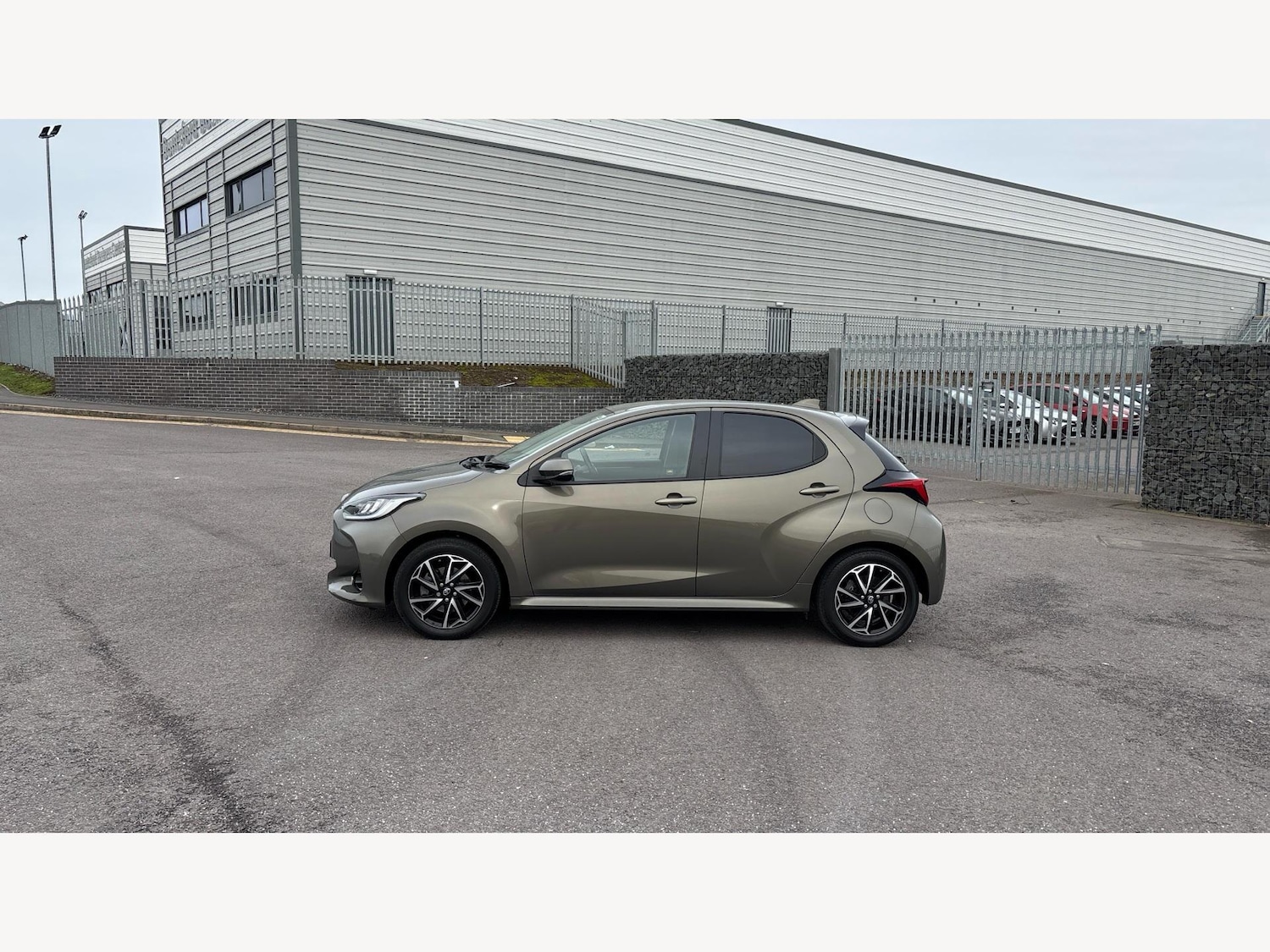 Used Toyota Yaris 2023 for sale - 77598152: Photo 19