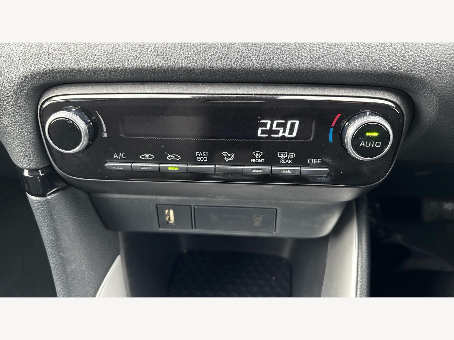 Used Toyota Yaris 2023 for sale - 77598152: Photo 23