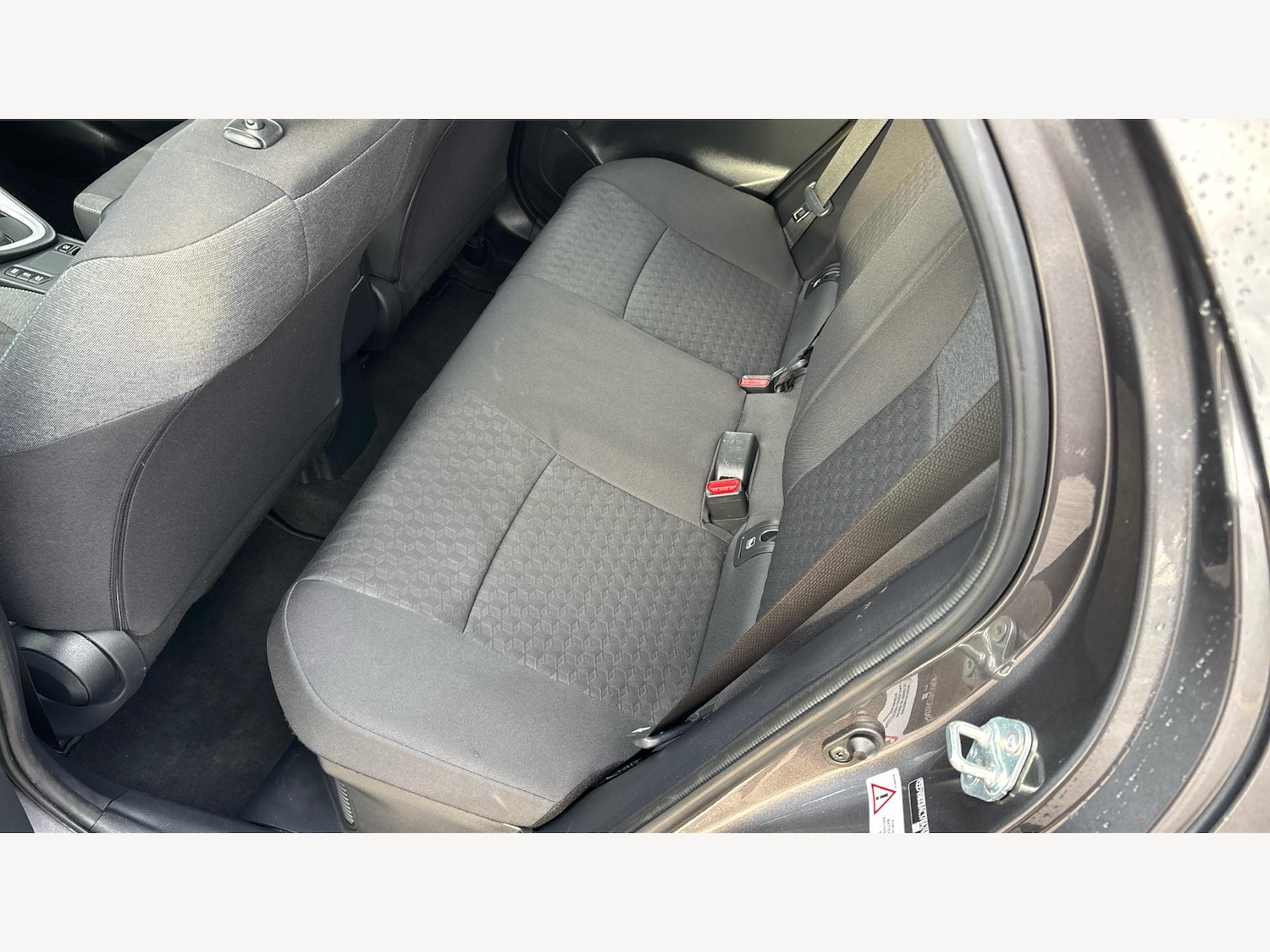 Used Toyota Yaris 2022 for sale - 77156616: Photo 15
