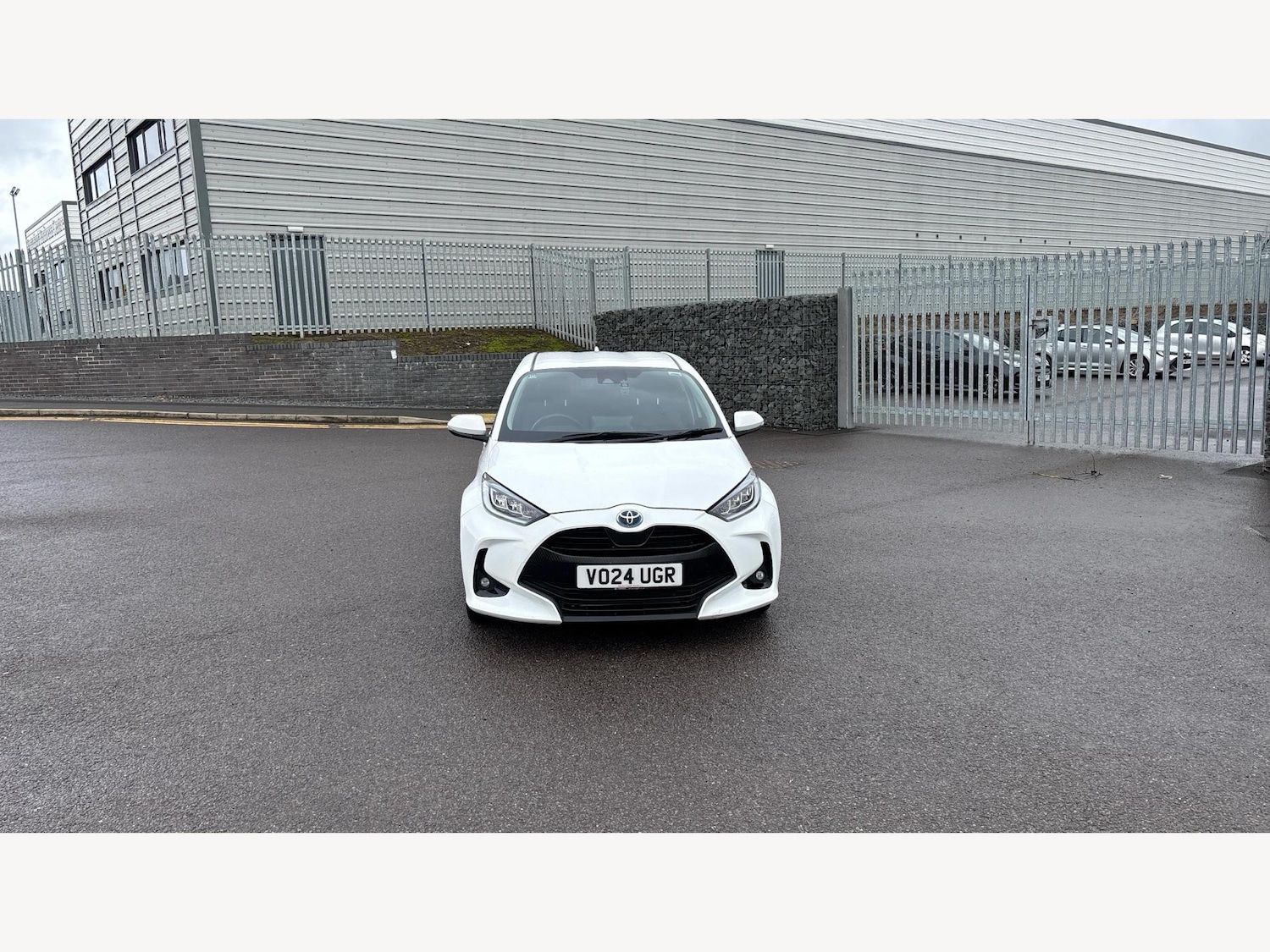 Used Toyota Yaris 2024 for sale - 77456370: Photo 17
