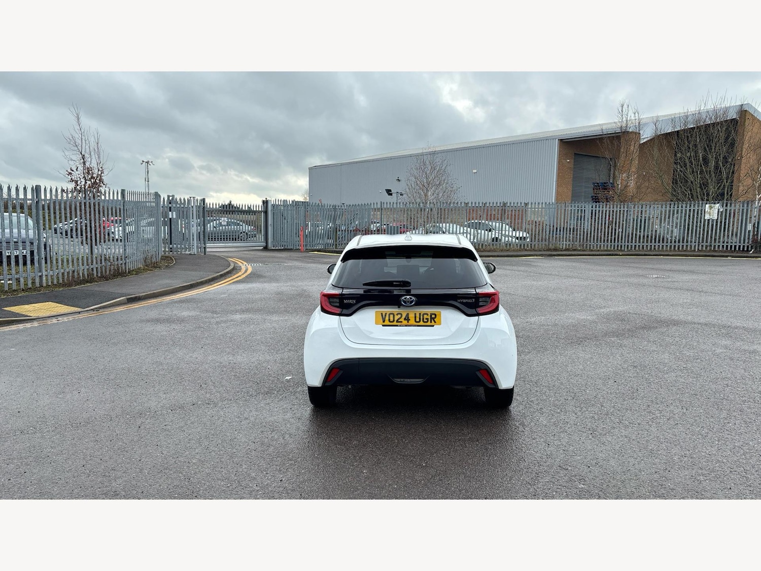 Used Toyota Yaris 2024 for sale - 77456370: Photo 21