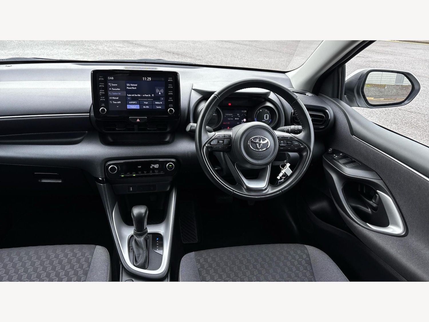 Used Toyota Yaris 2024 for sale - 77456370: Photo 7