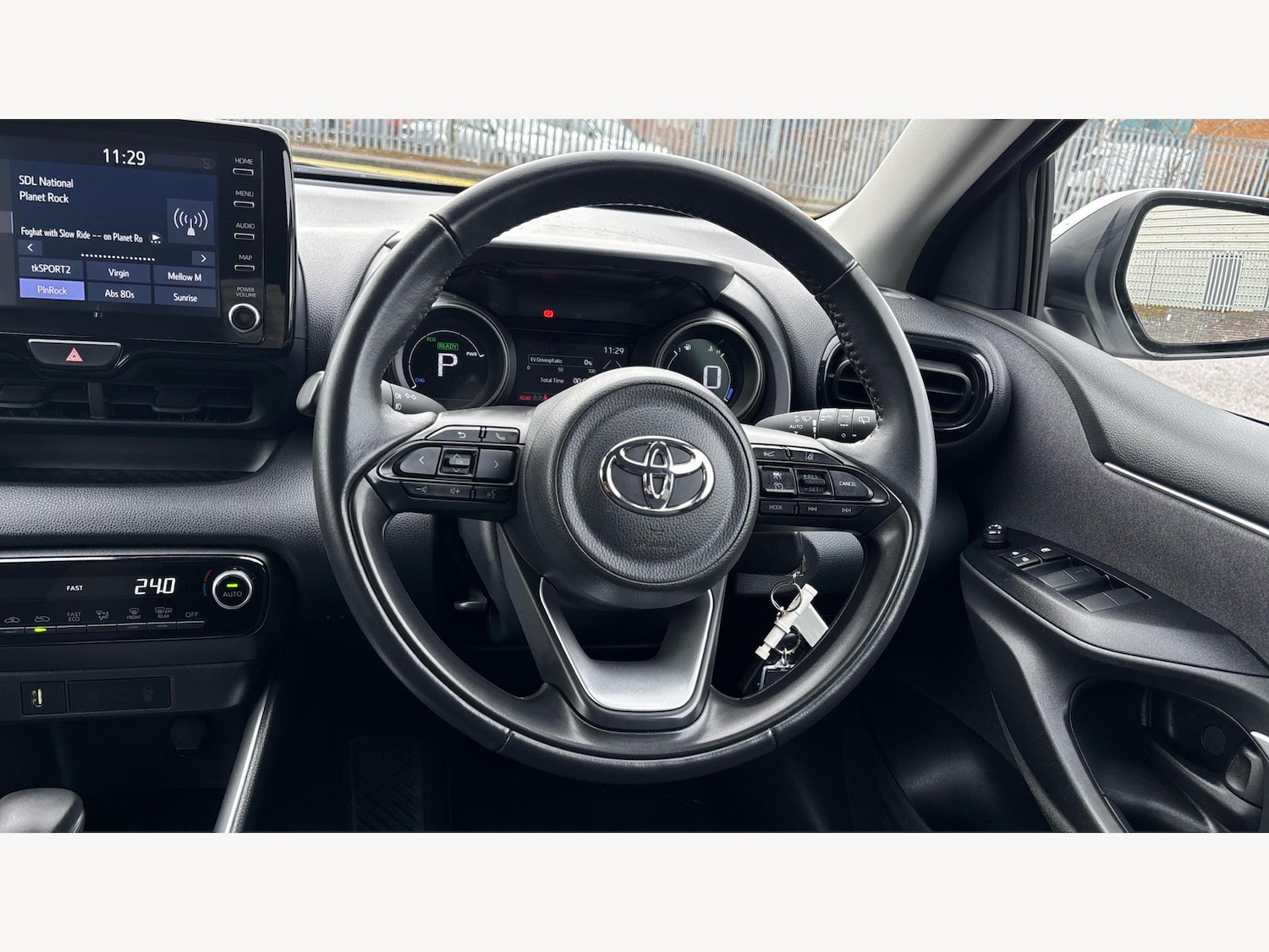Used Toyota Yaris 2024 for sale - 77456370: Photo 8