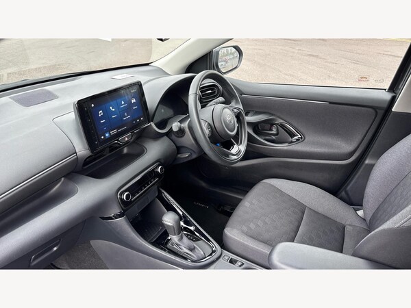 Used Toyota Yaris 2024 for sale - 76326282: Photo 12