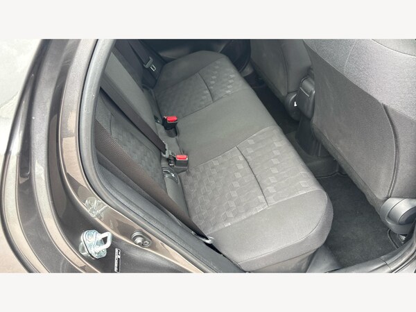 Used Toyota Yaris 2024 for sale - 76326282: Photo 14