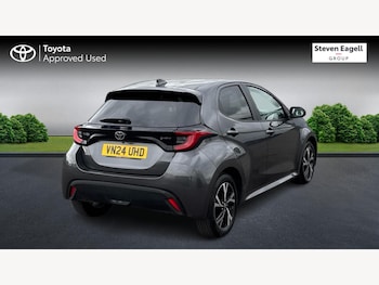 Used Toyota Yaris 2024 for sale - 76326282: Photo 2
