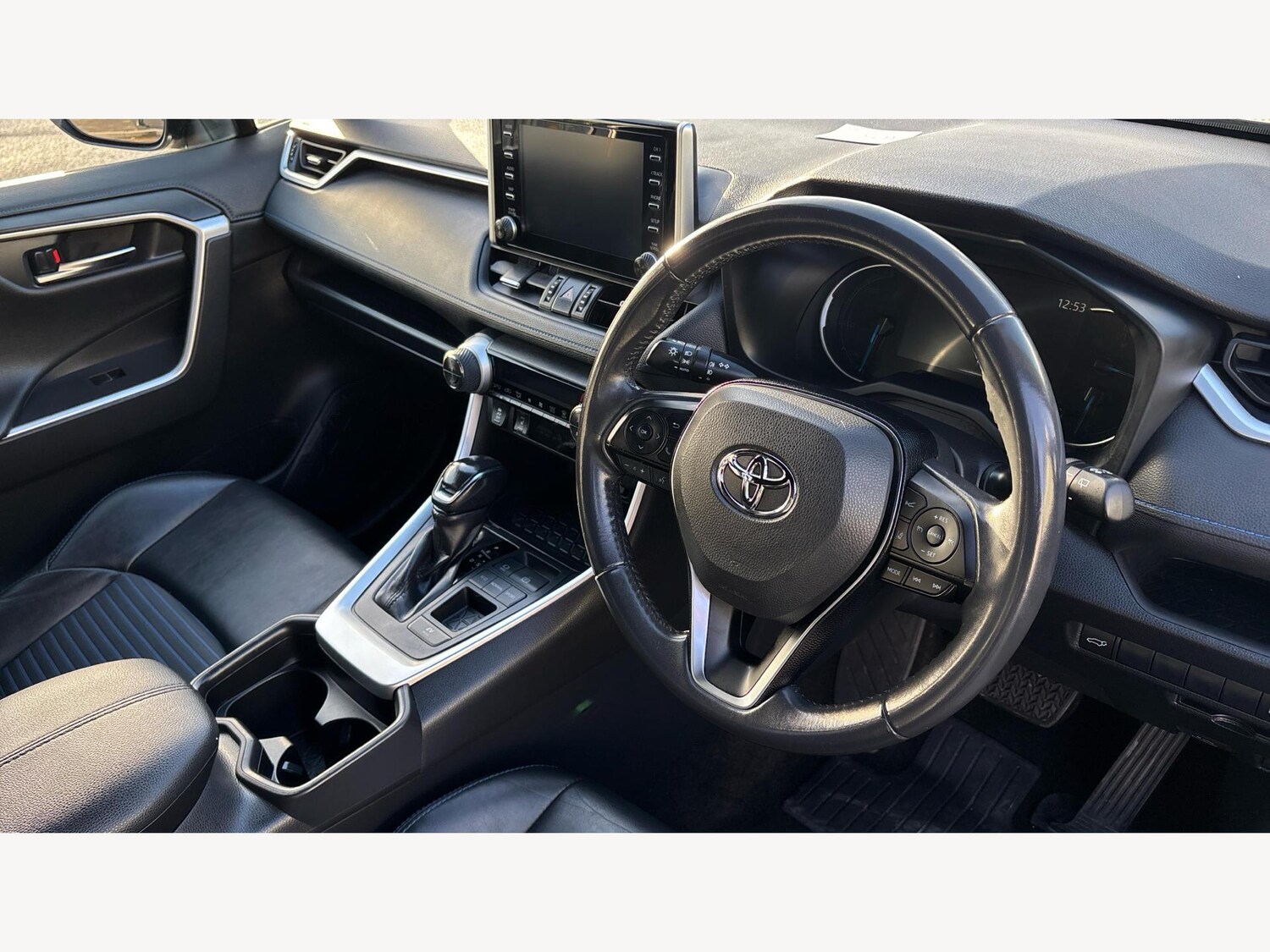 Used Toyota RAV4 2019 for sale - 76952351: Photo 13