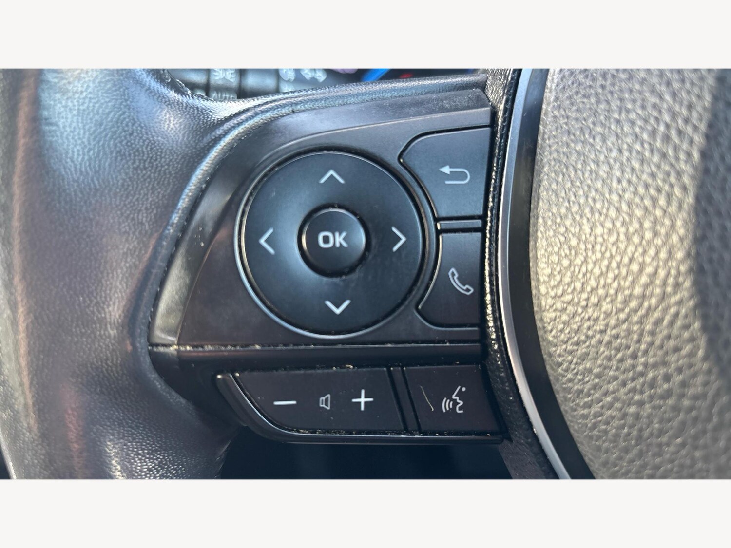 Used Toyota RAV4 2019 for sale - 76952351: Photo 24