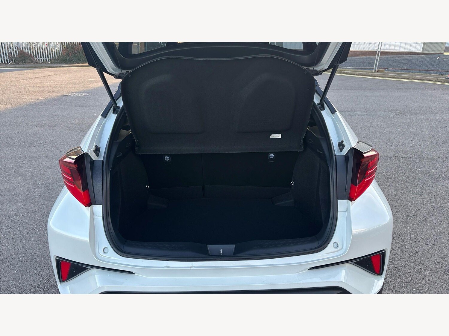 Used Toyota C-HR for sale - 77671464: Photo 16