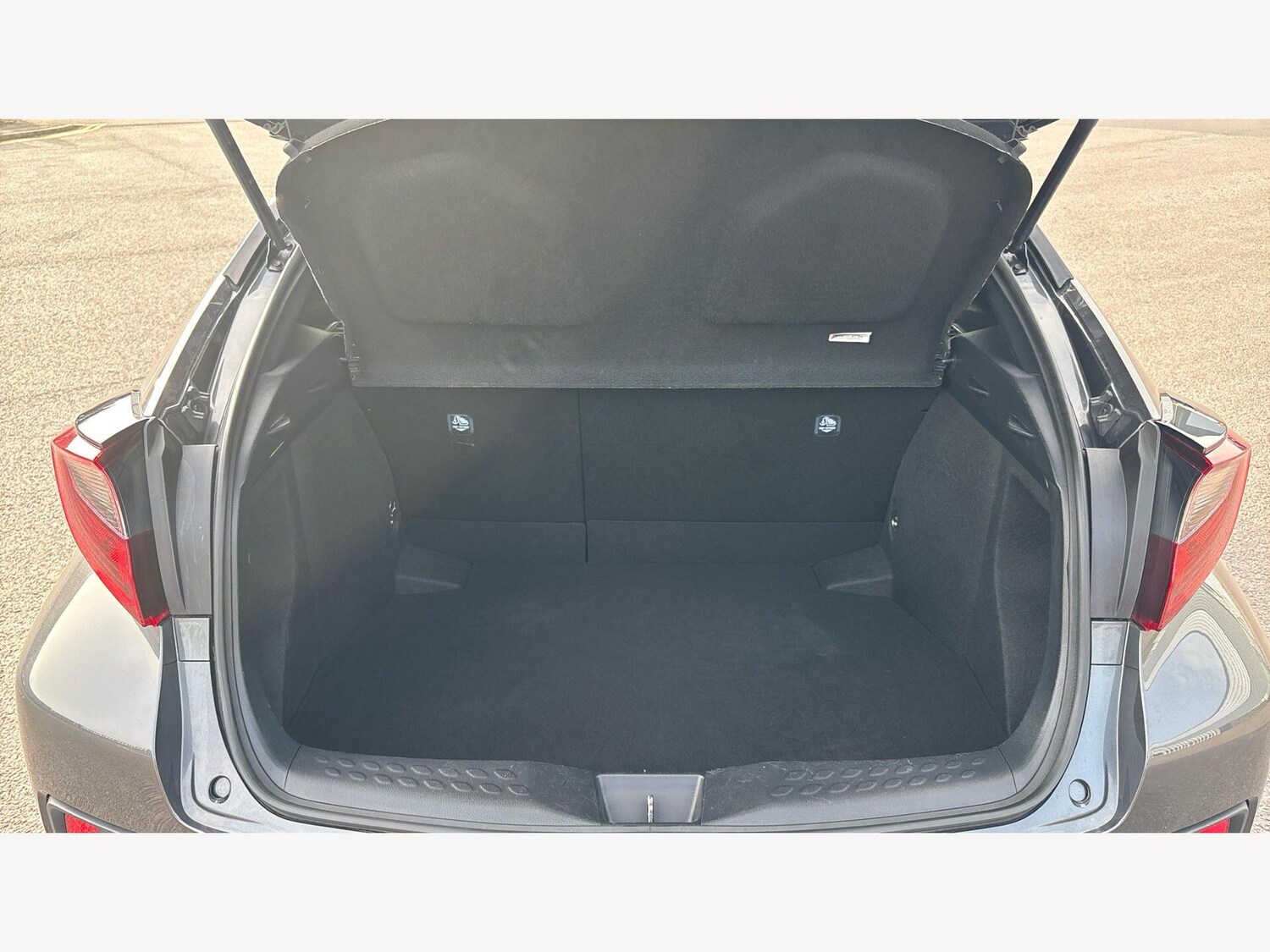 Used Toyota C-HR for sale - 77898323: Photo 16