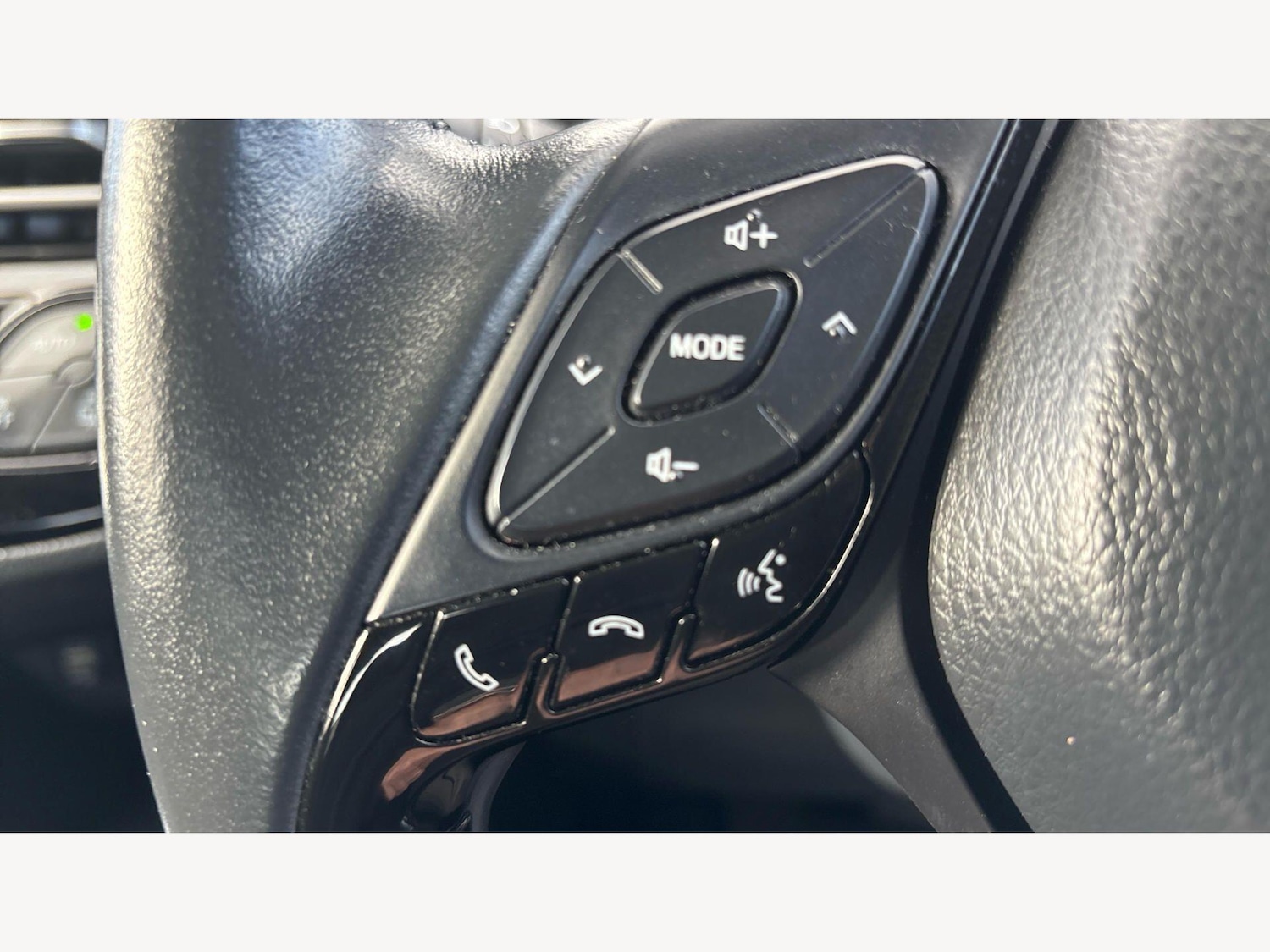 Used Toyota C-HR for sale - 78034412: Photo 24