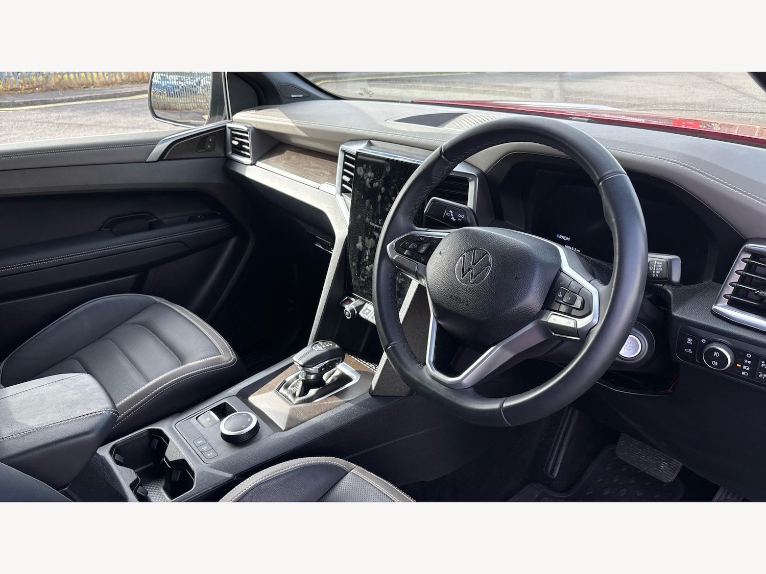 Used Volkswagen Amarok 2024 for sale - 76188658: Photo 13