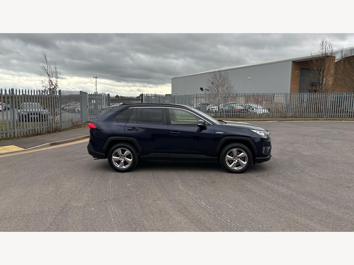 Used Toyota RAV4 2021 for sale - 77695740: Photo 18