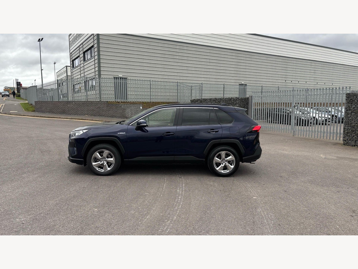 Used Toyota RAV4 2021 for sale - 77695740: Photo 19