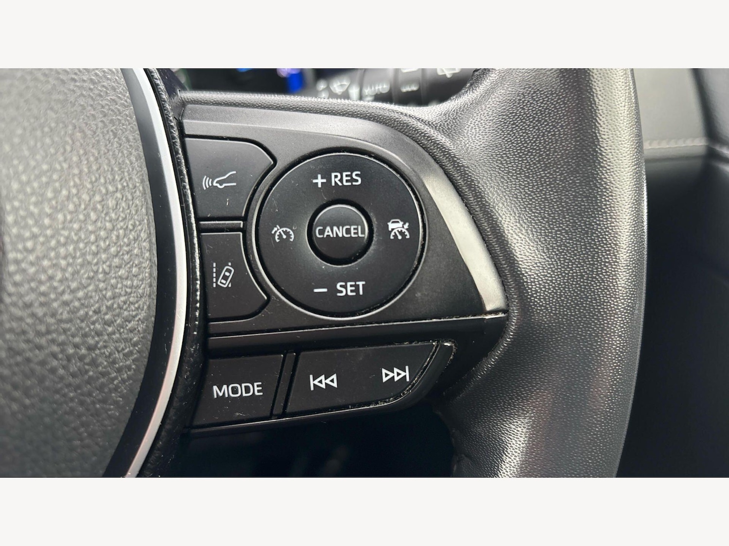 Used Toyota RAV4 2021 for sale - 77695740: Photo 25