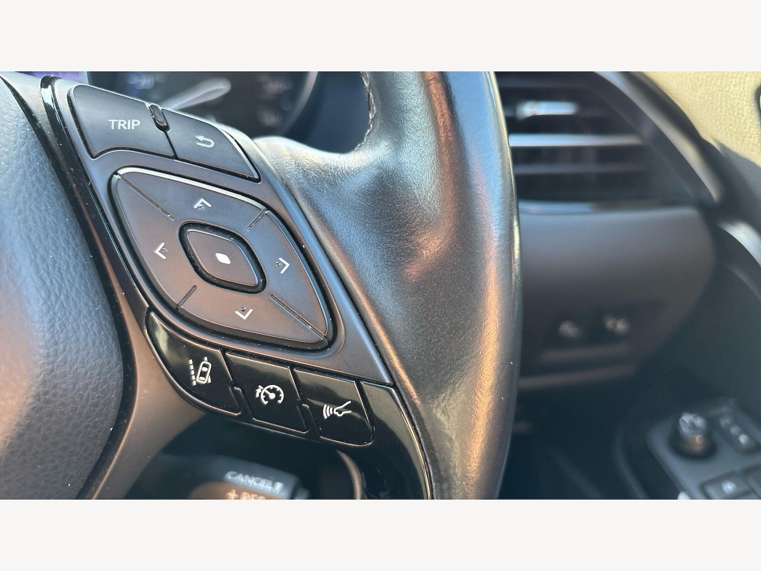 Used Toyota C-HR 2019 for sale - 78006921: Photo 25