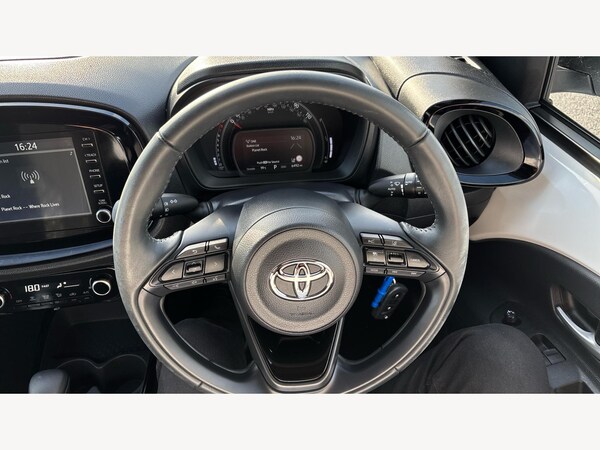 Used Toyota Aygo X 2023 for sale - 76158862: Photo 10
