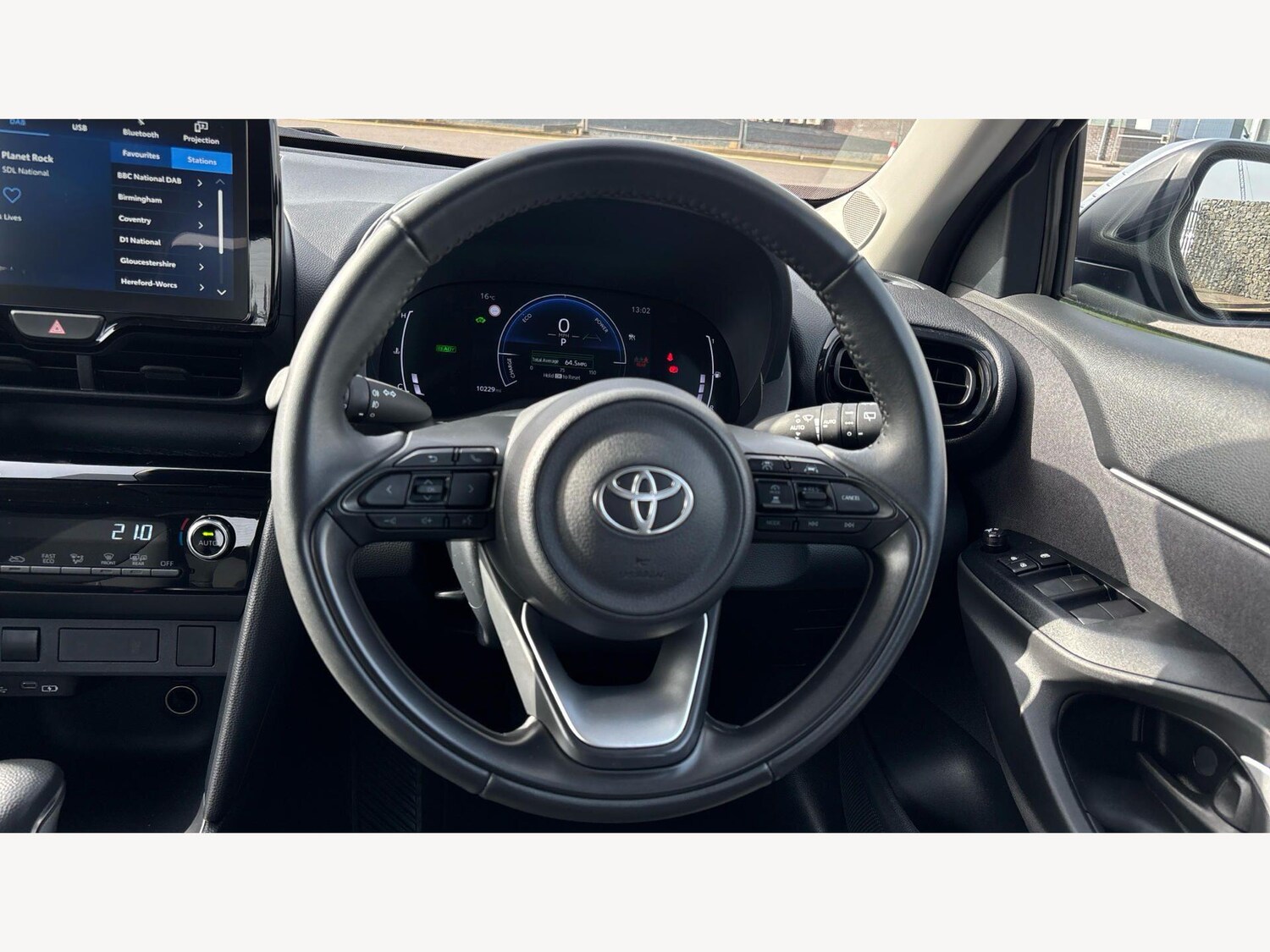 Used Toyota Yaris Cross for sale - 77823790: Photo 8