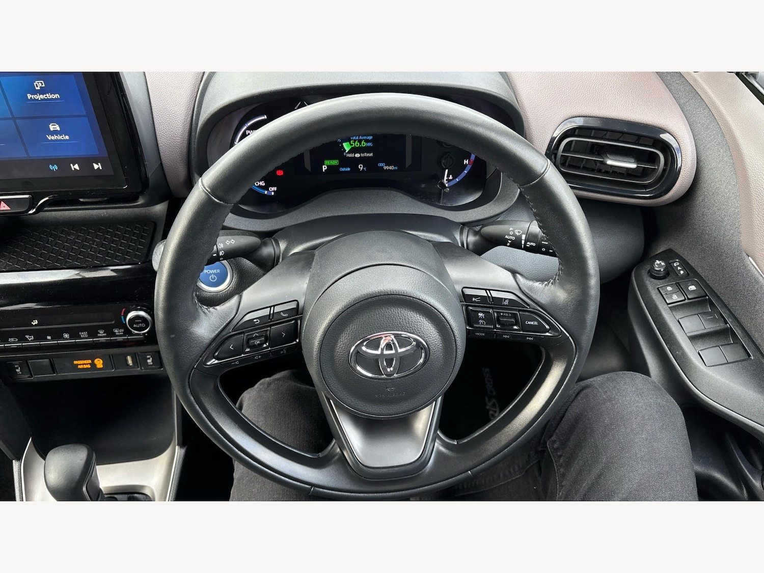 Used Toyota Yaris Cross 2024 for sale - 77839974: Photo 10