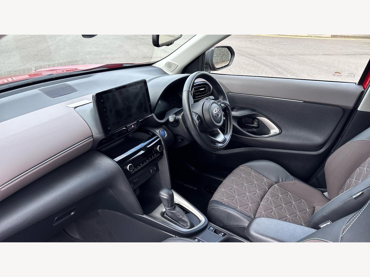 Used Toyota Yaris Cross 2024 for sale - 77839974: Photo 12