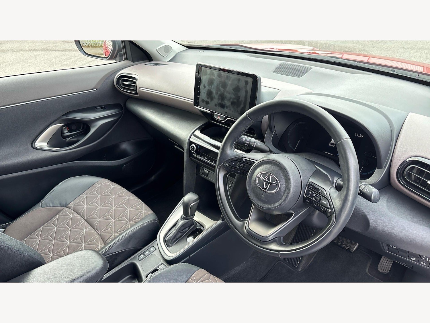 Used Toyota Yaris Cross 2024 for sale - 77839974: Photo 13