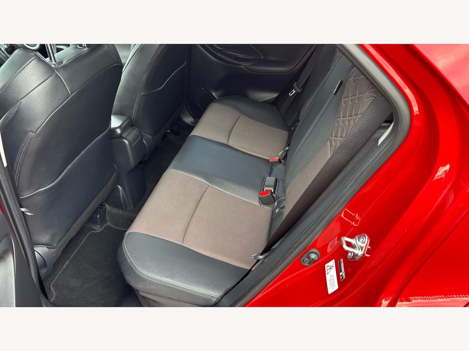 Used Toyota Yaris Cross 2024 for sale - 77839974: Photo 15