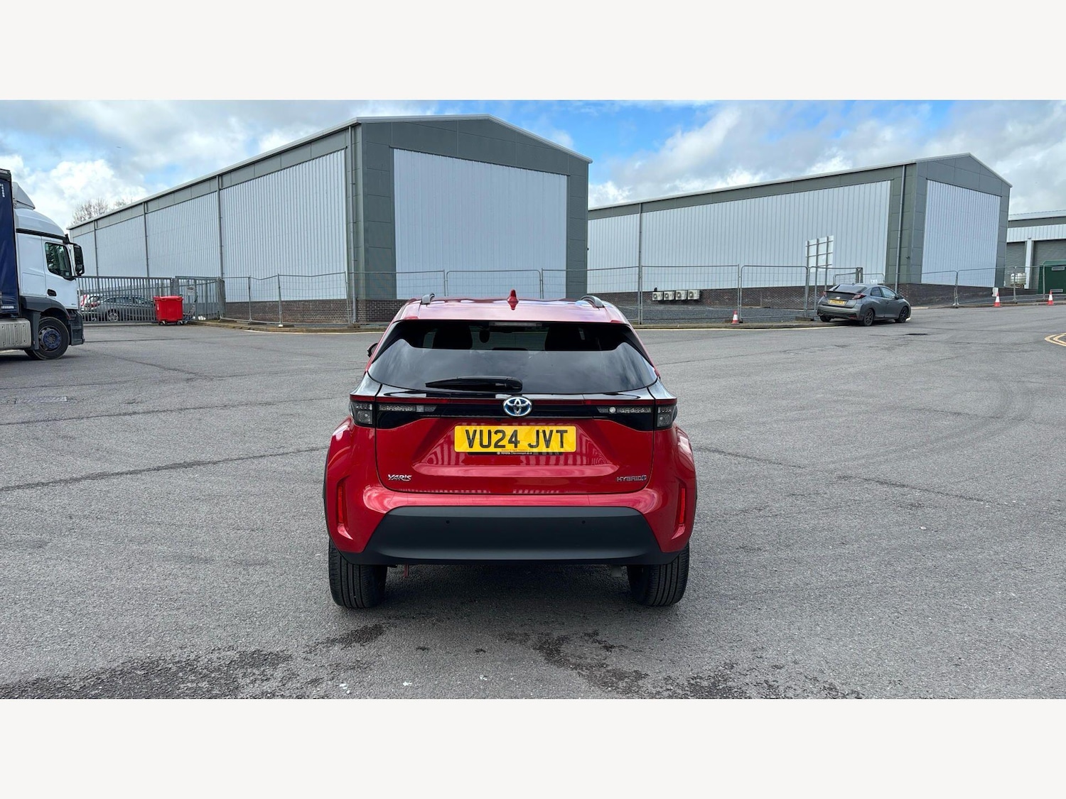 Used Toyota Yaris Cross 2024 for sale - 77839974: Photo 21