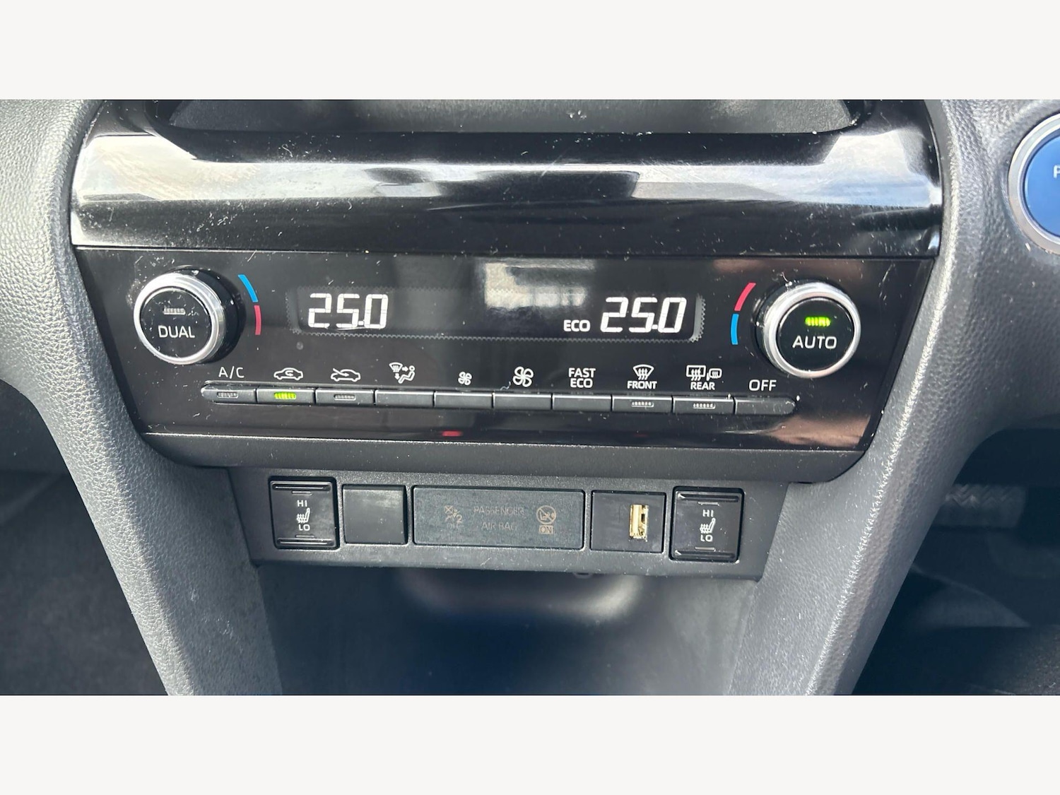 Used Toyota Yaris Cross 2024 for sale - 77839974: Photo 23