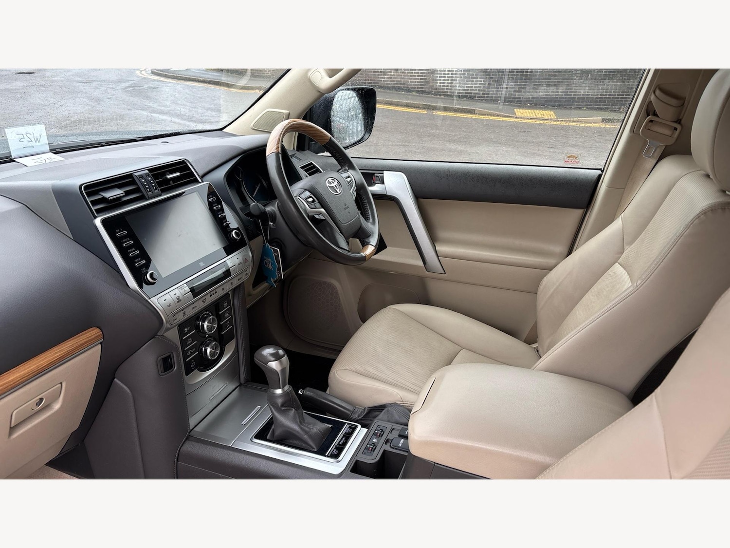 Used Toyota Land Cruiser 2022 for sale - 77523746: Photo 12