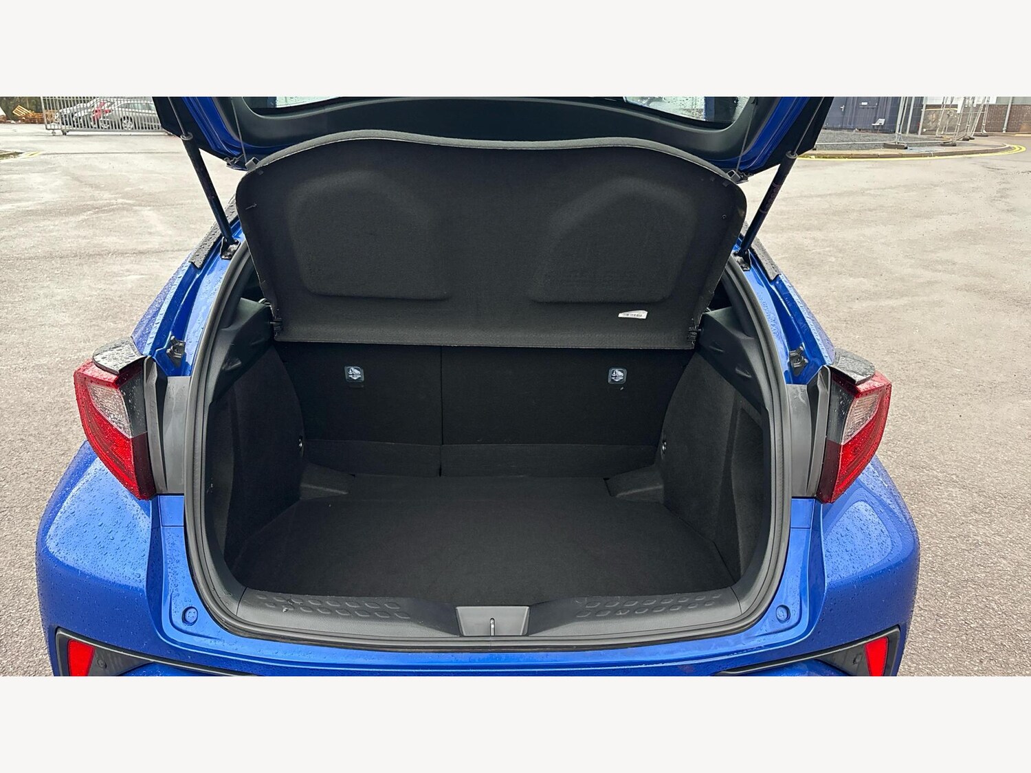 Used Toyota C-HR 2022 for sale - 76584260: Photo 16