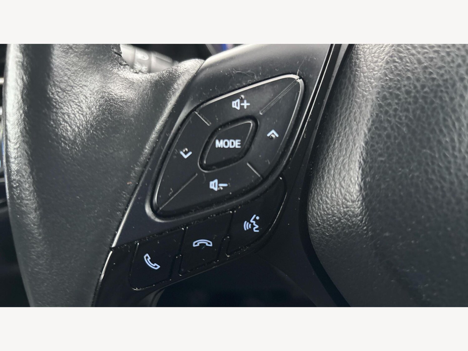 Used Toyota C-HR 2022 for sale - 76584260: Photo 24