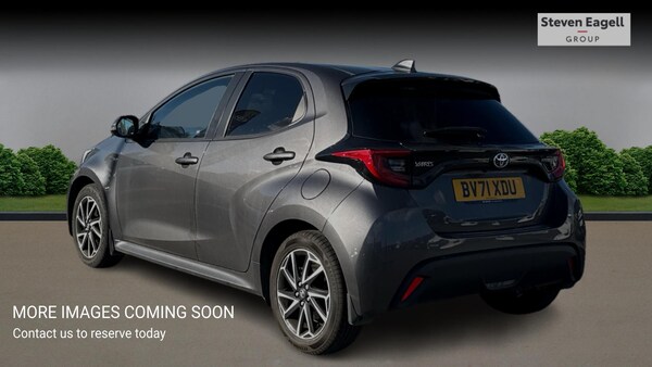 Used Toyota Yaris 2021 for sale - 76200043: Photo 2