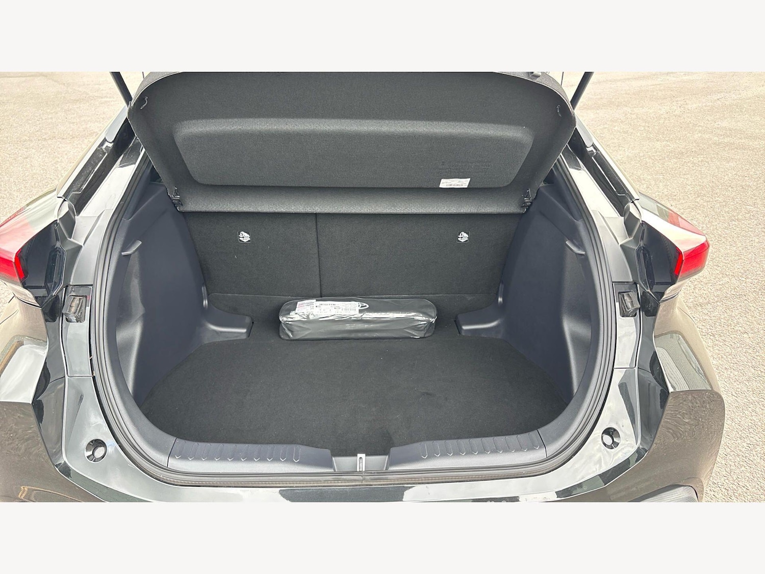 Used Toyota C-HR 2024 for sale - 78020149: Photo 16