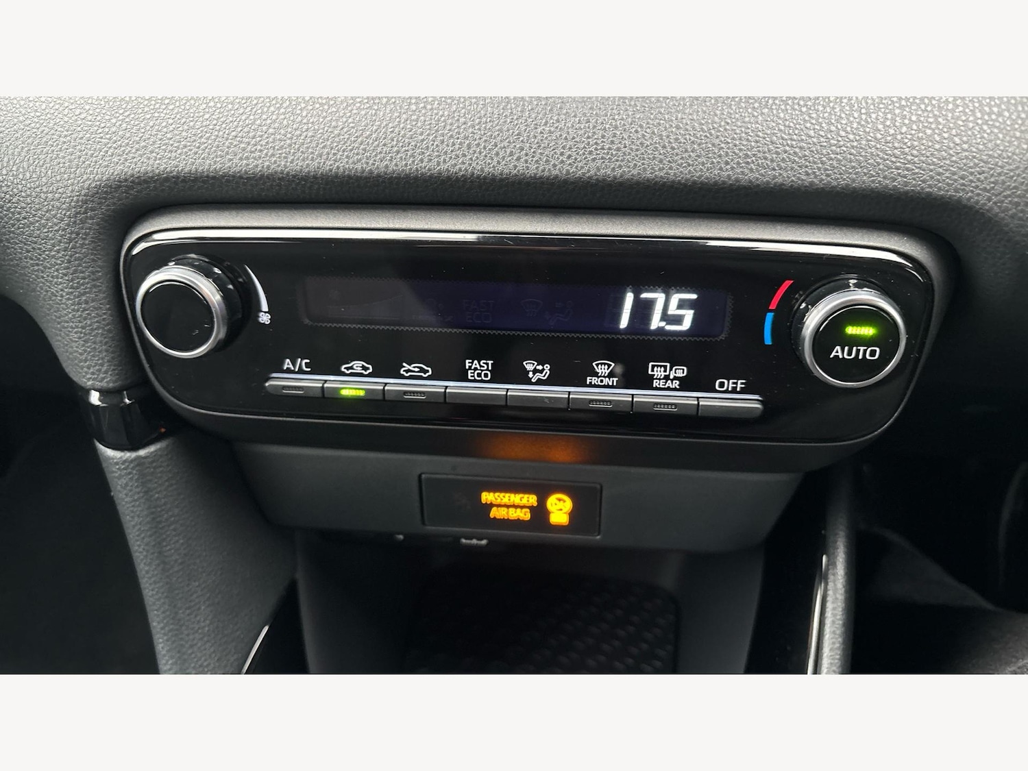 Used Toyota Yaris 2024 for sale - 76802250: Photo 23