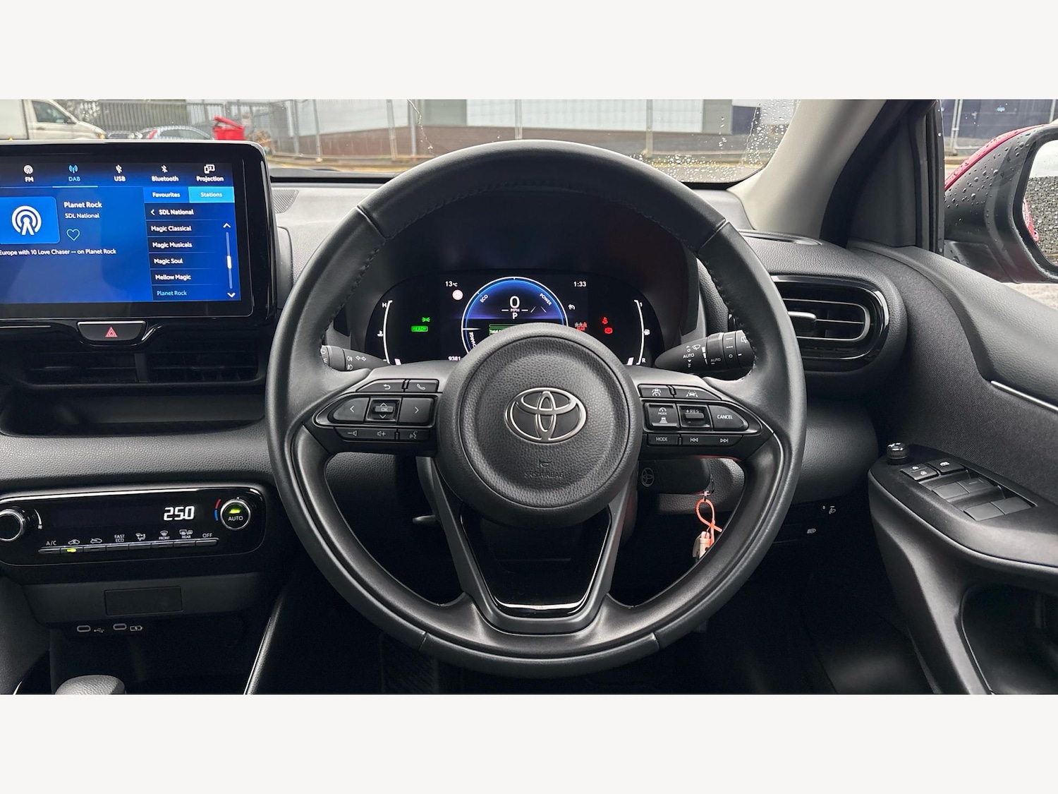 Used Toyota Yaris 2024 for sale - 76802250: Photo 8