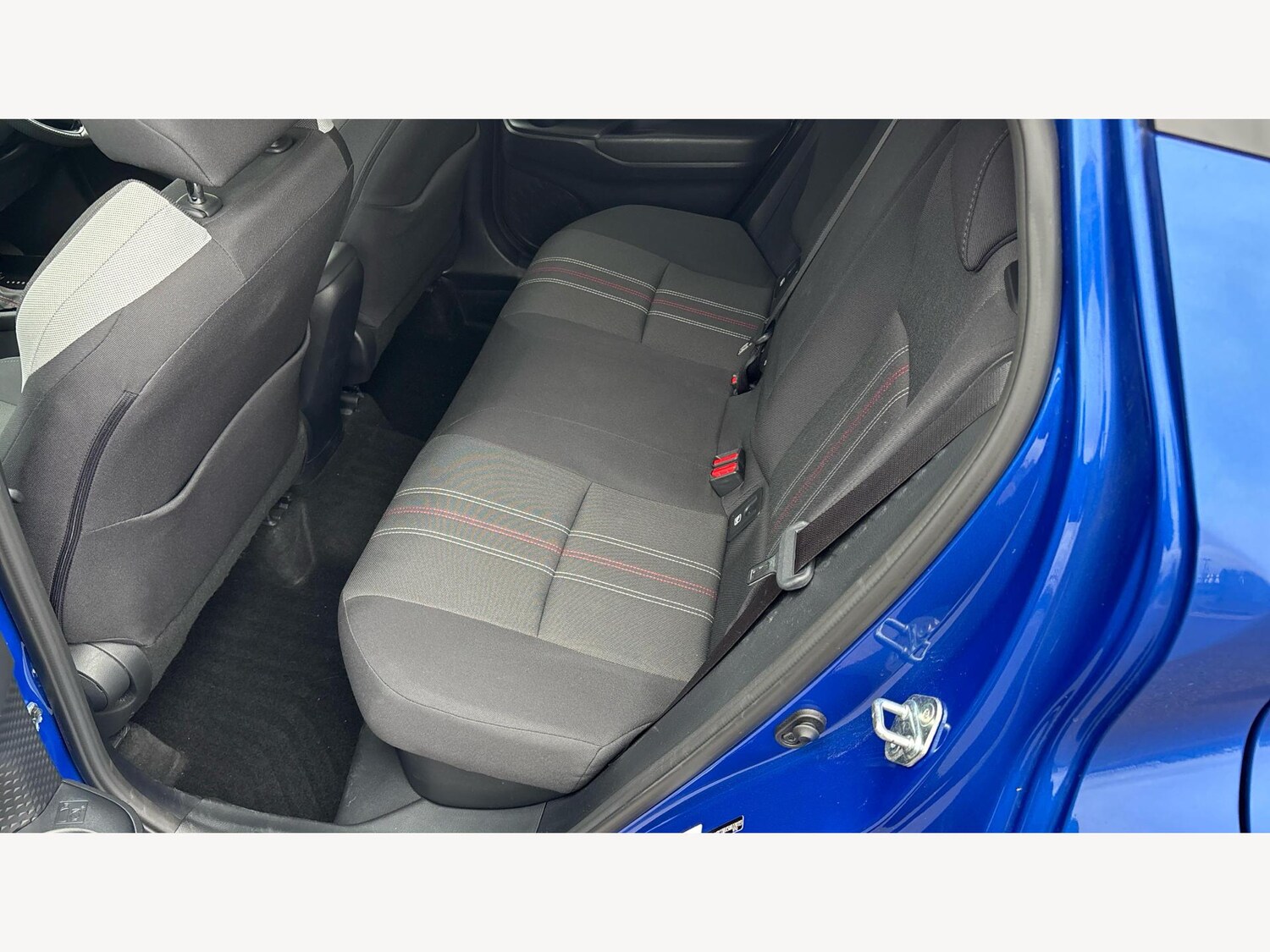 Used Toyota C-HR 2022 for sale - 76456745: Photo 15