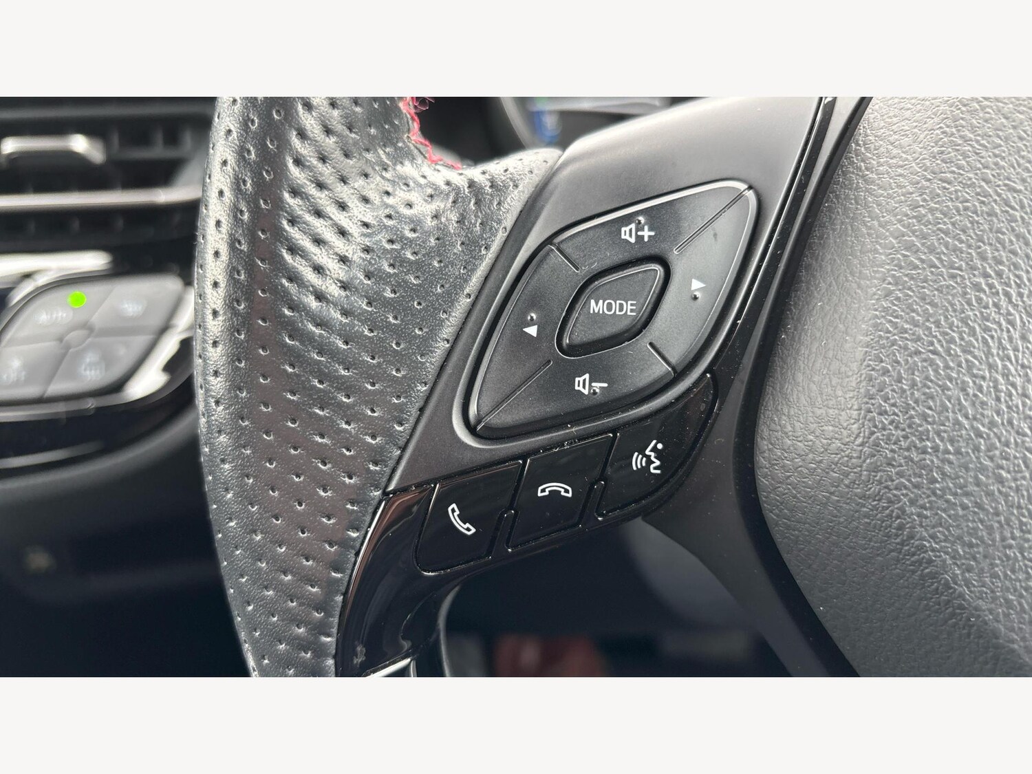 Used Toyota C-HR 2022 for sale - 76456745: Photo 24