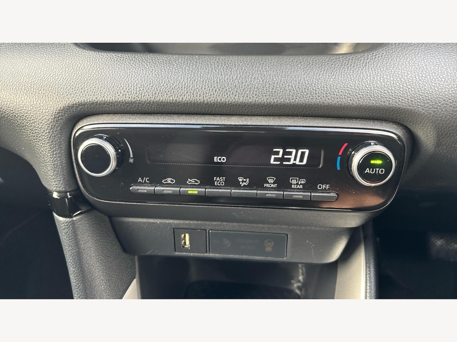 Used Toyota Yaris 2021 for sale - 76607289: Photo 23