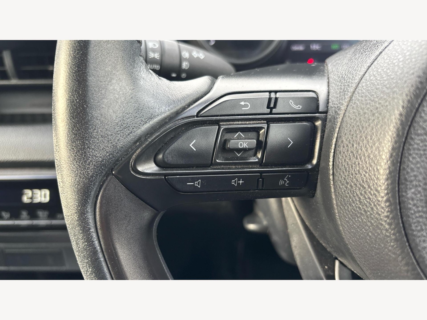 Used Toyota Yaris 2021 for sale - 76607289: Photo 24