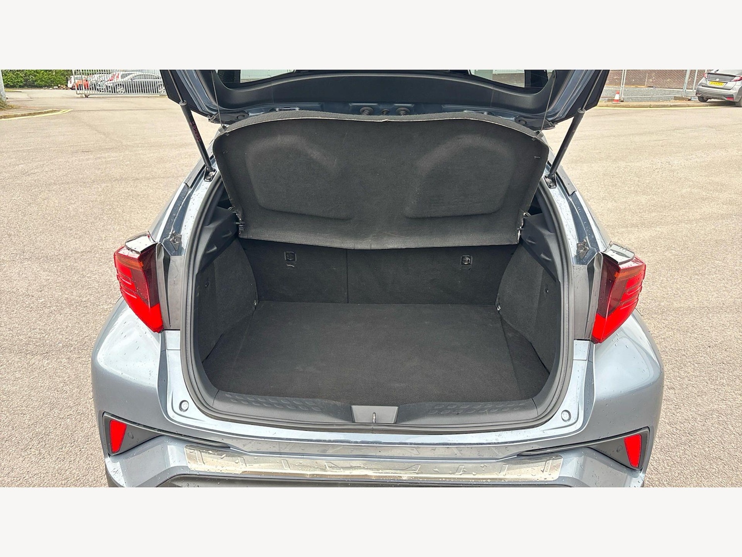 Used Toyota C-HR 2019 for sale - 78086140: Photo 16