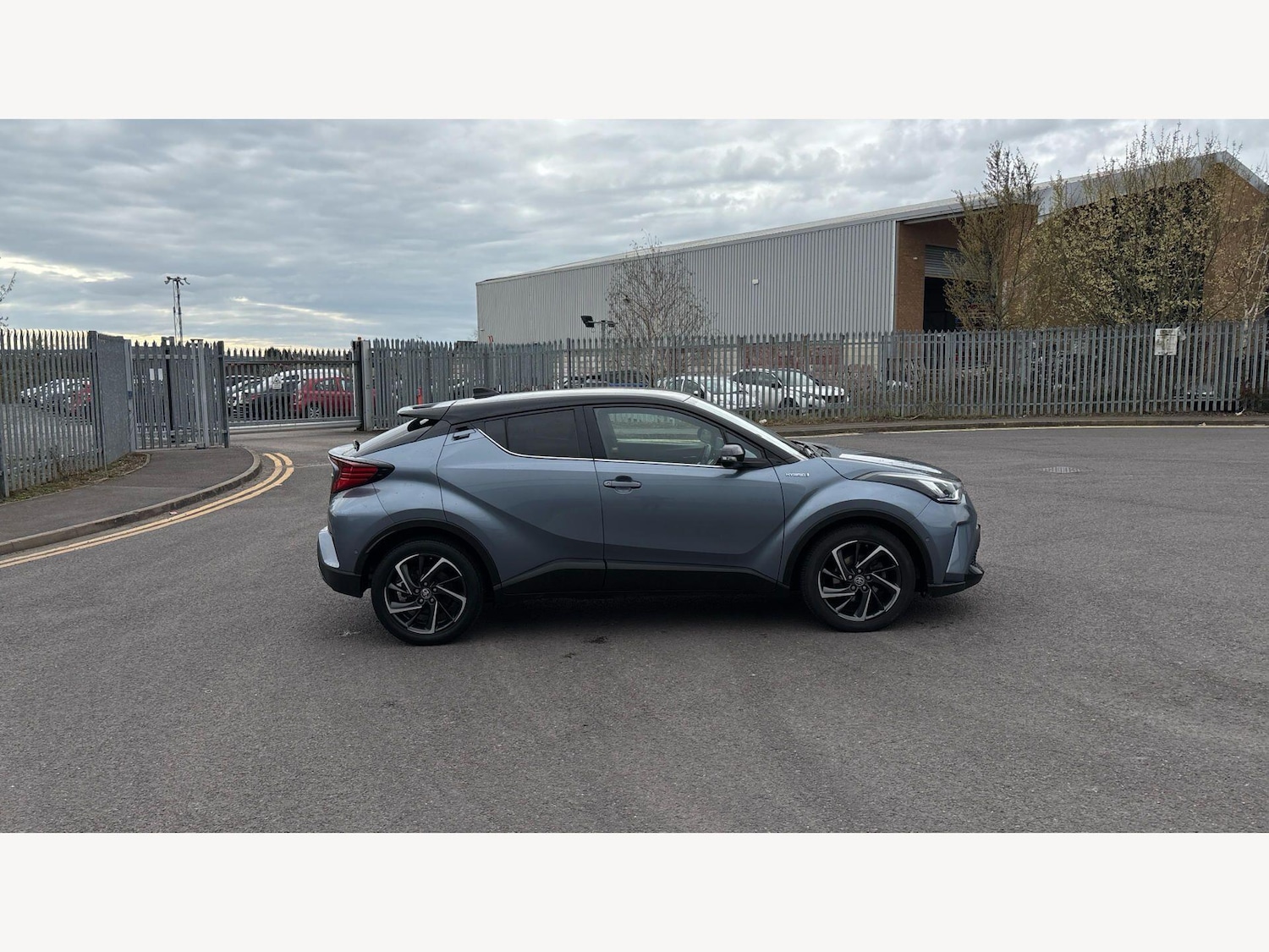 Used Toyota C-HR 2019 for sale - 78086140: Photo 18