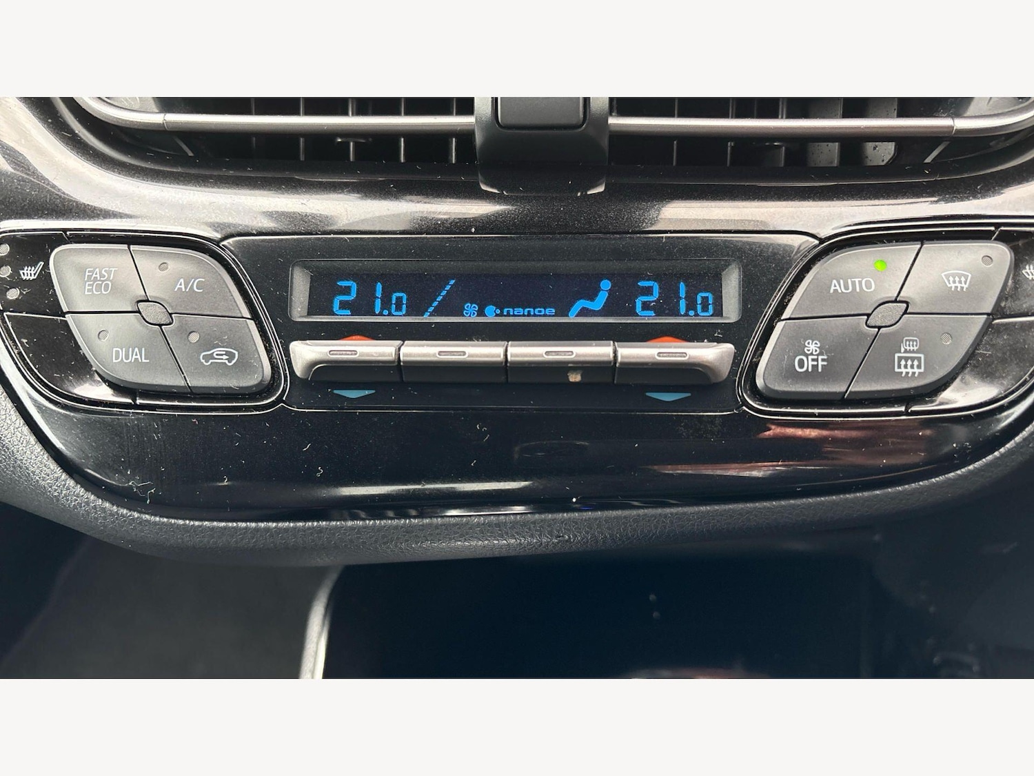 Used Toyota C-HR 2019 for sale - 78086140: Photo 23