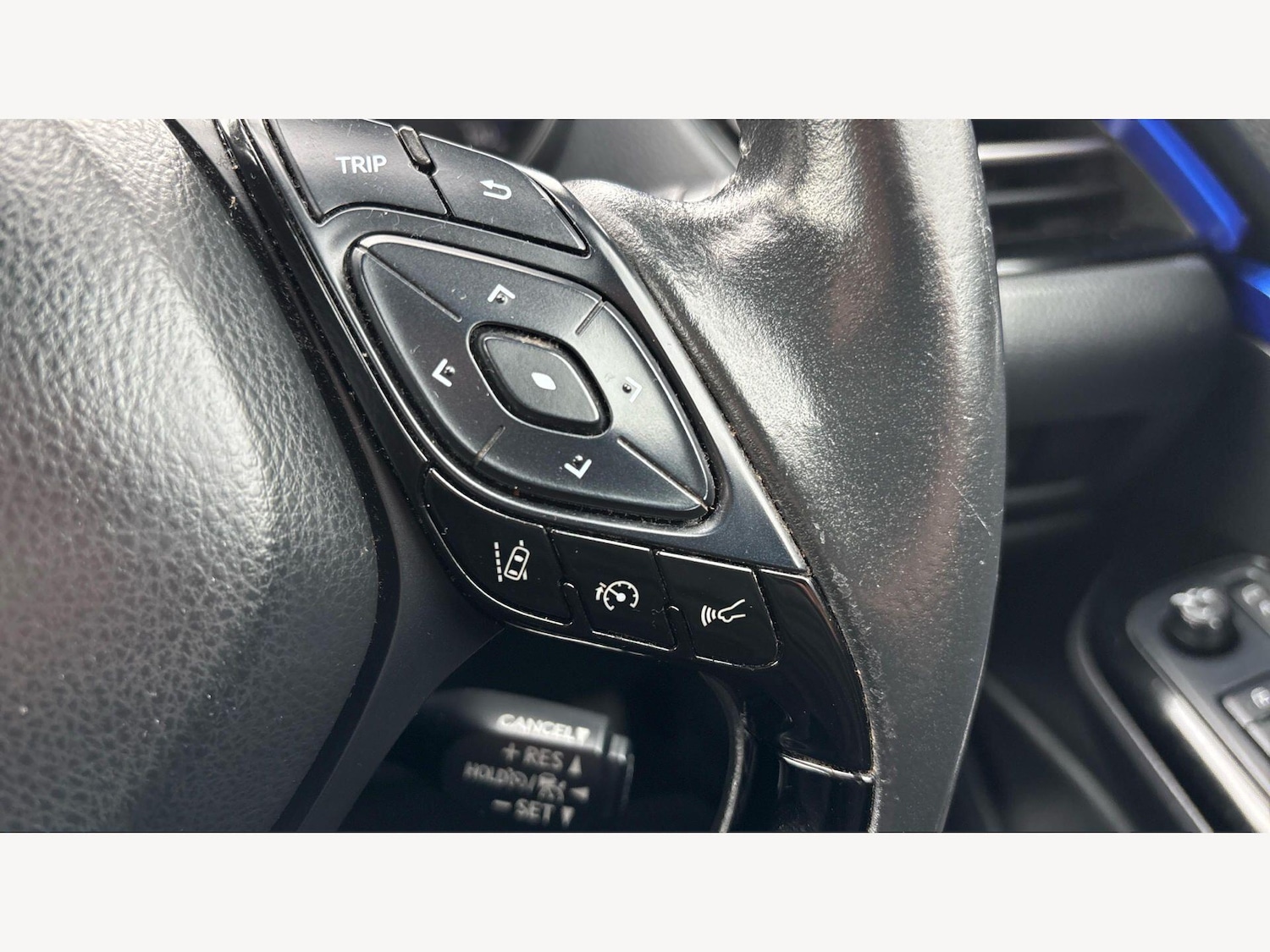 Used Toyota C-HR 2019 for sale - 78086140: Photo 25