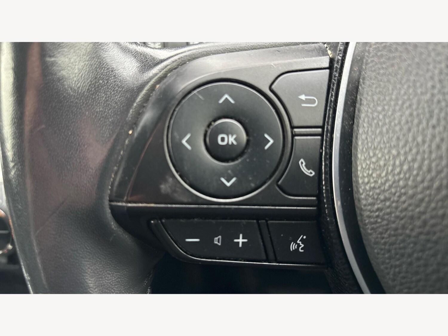 Used Toyota RAV4 2020 for sale - 78007686: Photo 24