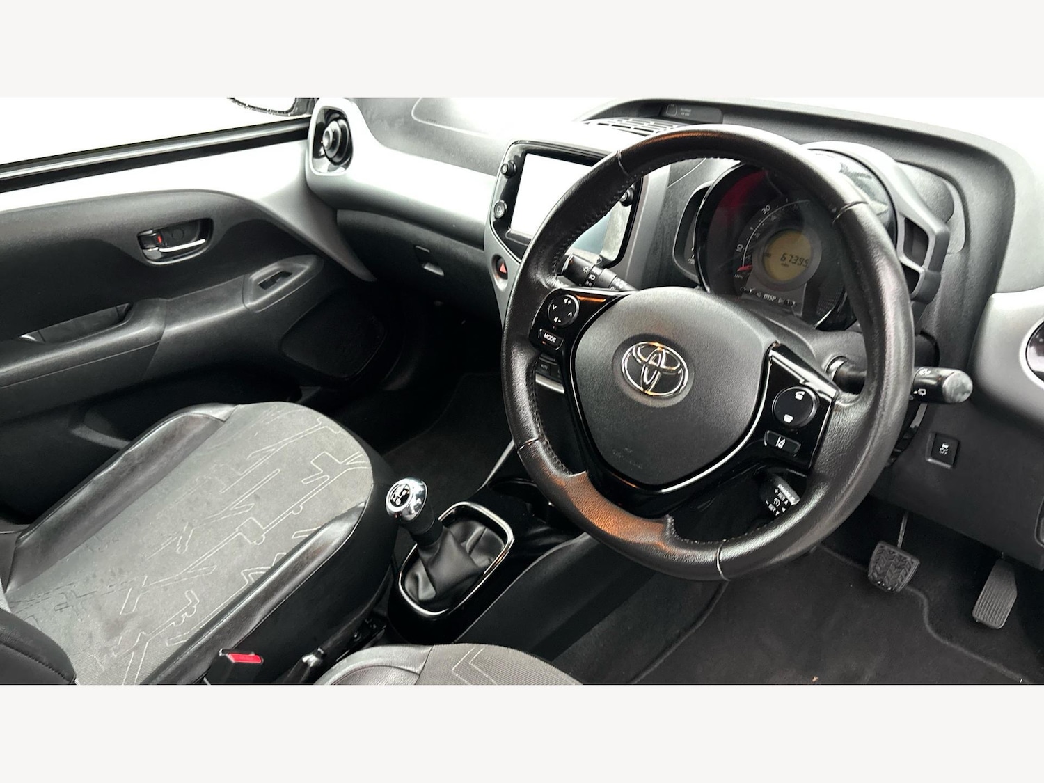 Used Toyota AYGO 2019 for sale - 76780965: Photo 13