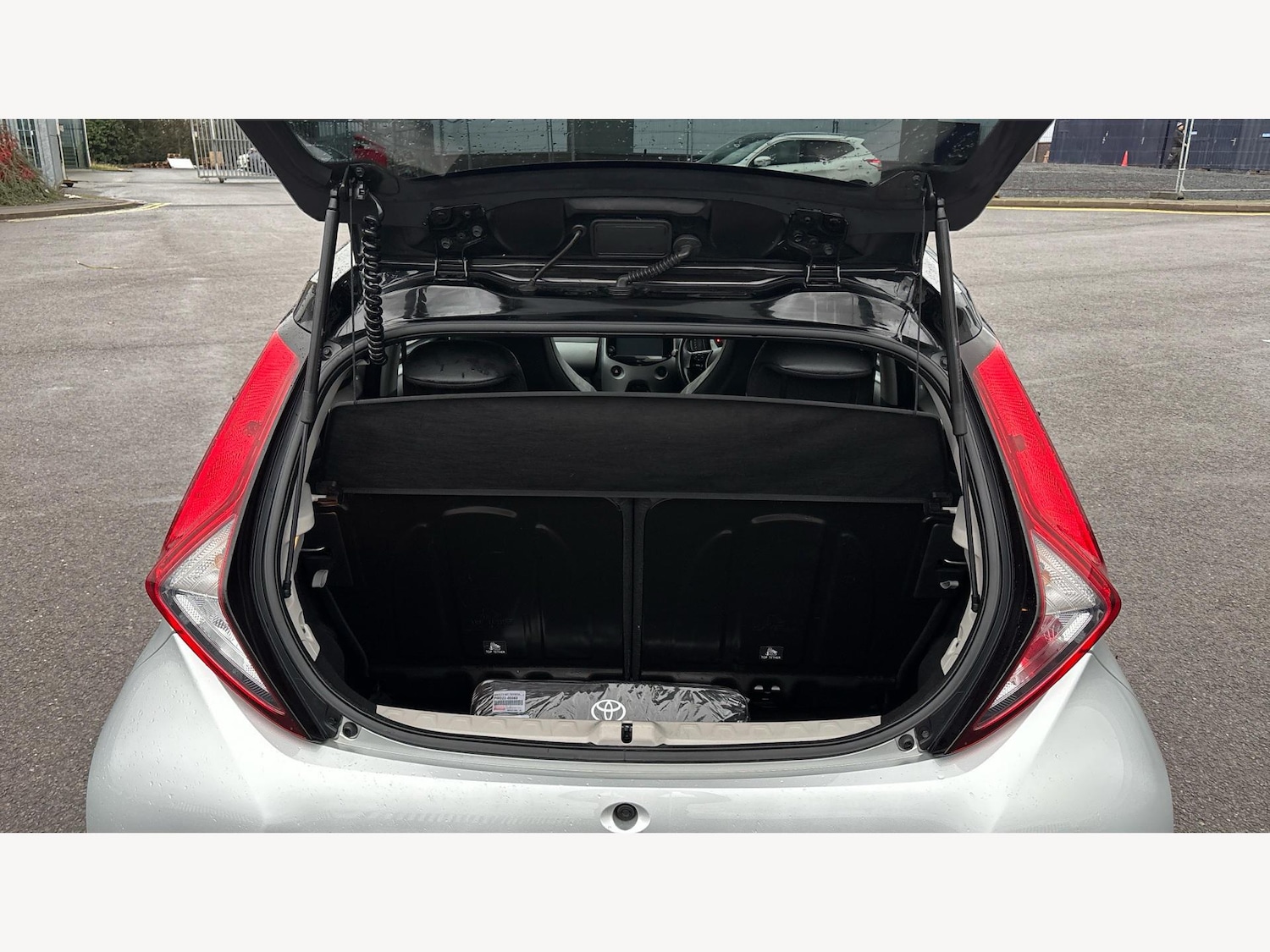 Used Toyota AYGO 2019 for sale - 76780965: Photo 16