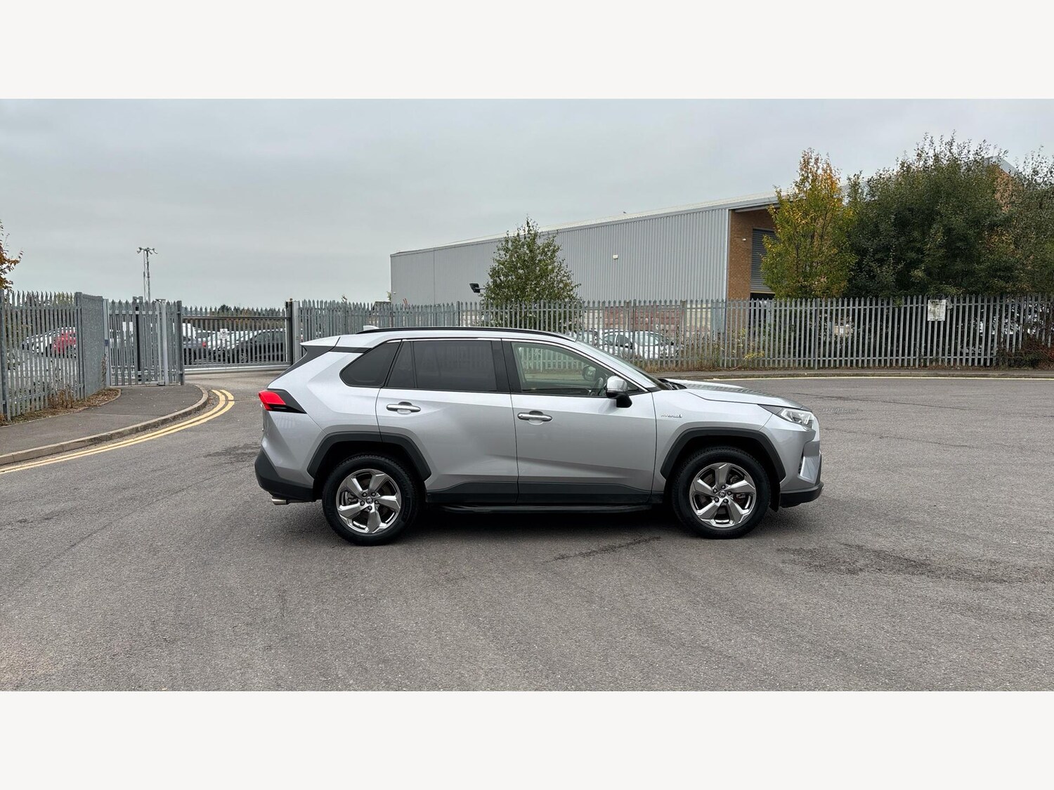 Used Toyota RAV4 2020 for sale - 76457736: Photo 18