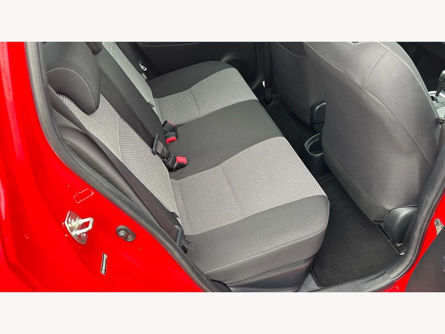 Used Toyota Yaris 2016 for sale - 78204081: Photo 10