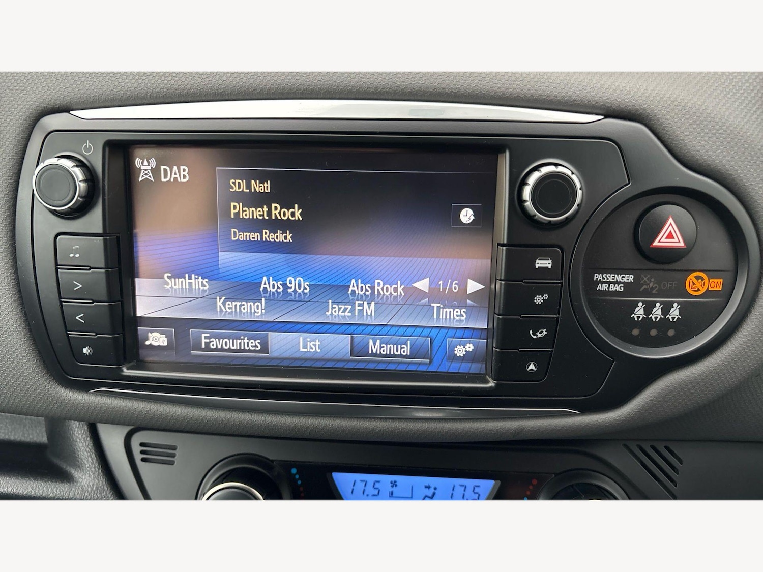 Used Toyota Yaris 2016 for sale - 78204081: Photo 11