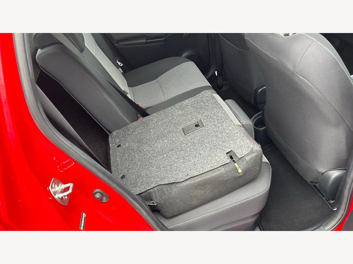 Used Toyota Yaris 2016 for sale - 78204081: Photo 20